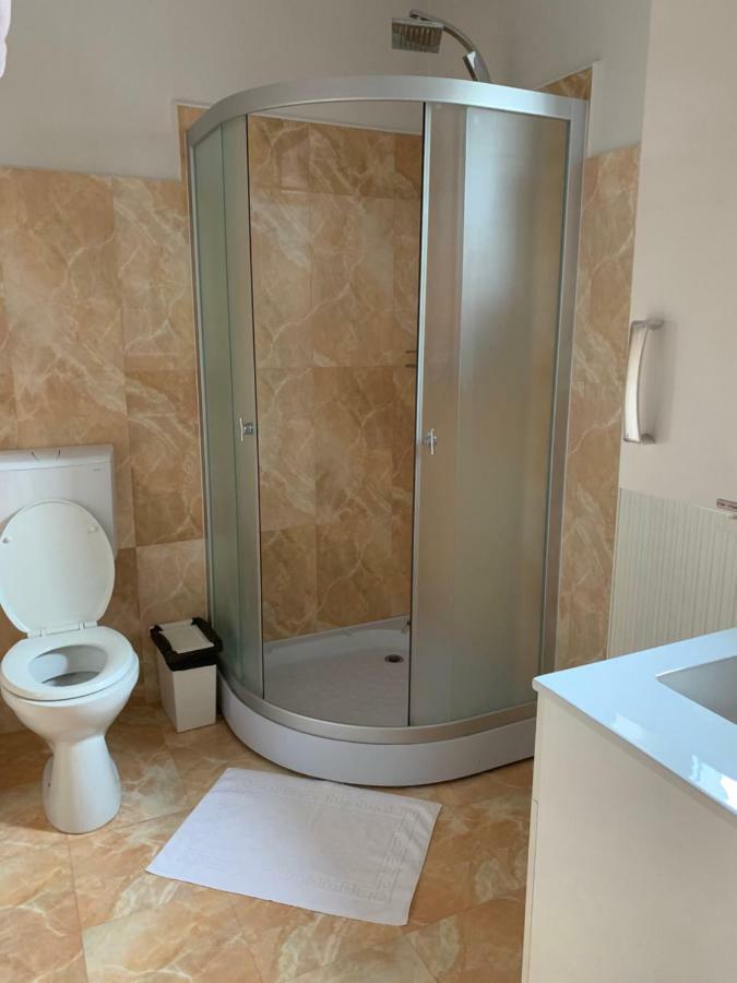 Vila Curcubeu Hotel Buşteni Екстериор снимка
