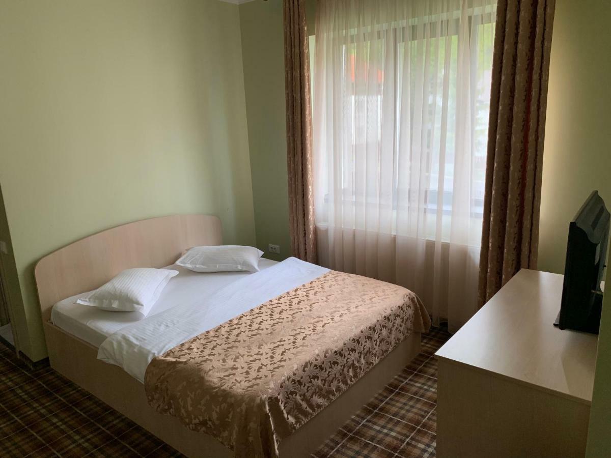 Vila Curcubeu Hotel Buşteni Екстериор снимка
